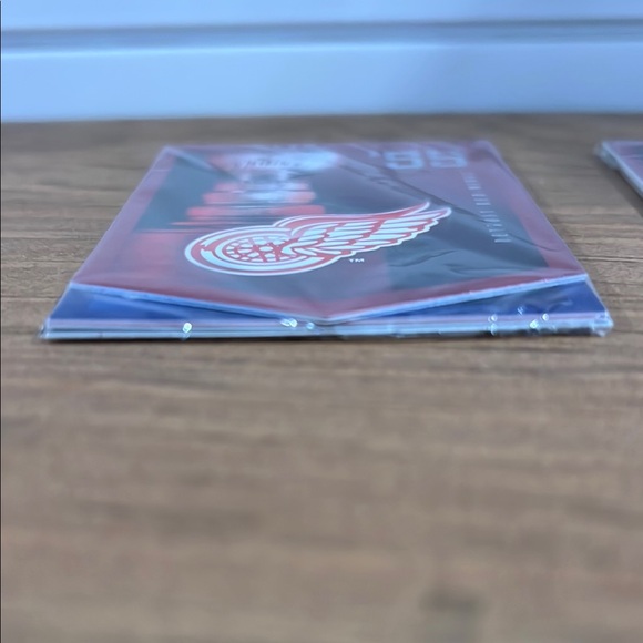 Brand New in Sealed Package - 2011/2012 Panini Molson Canadian Stanley Cup Cards - Picture 8 of 10